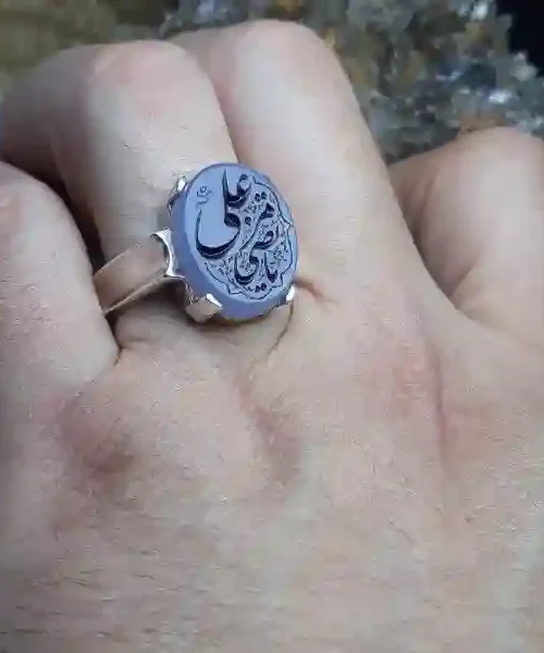 انگشتر مردانه عقیق یمنی کبود خطی کد 2084