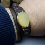 دستبند چرمی عقیق زرد شرف شمس، کد 2541